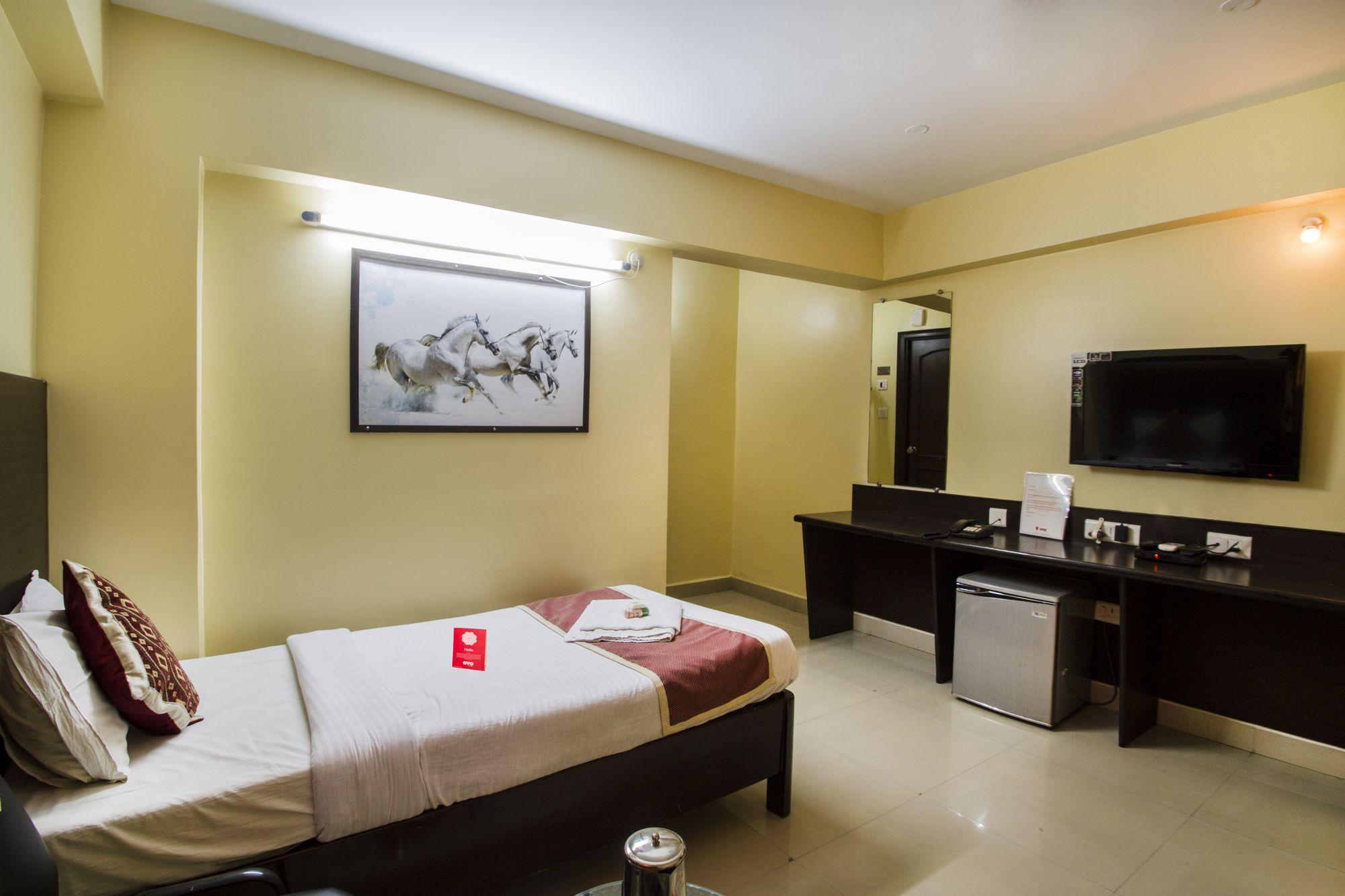 Oyo 2840 Kanha Grand Hyderabad Exterior photo